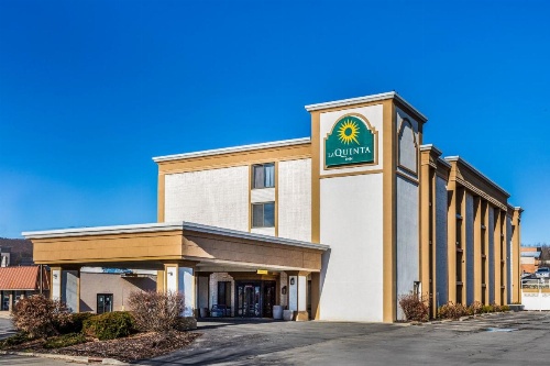 La Quinta Inn & Suites by Wyndham Binghamton - Johnson City image 10