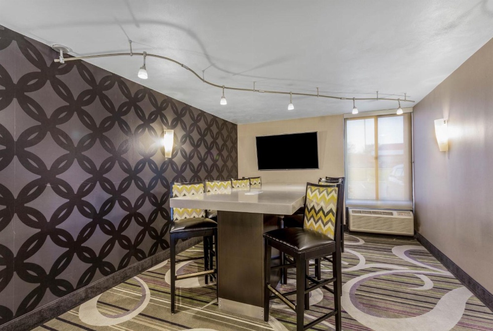 La Quinta Inn & Suites by Wyndham Binghamton - Johnson City Main image