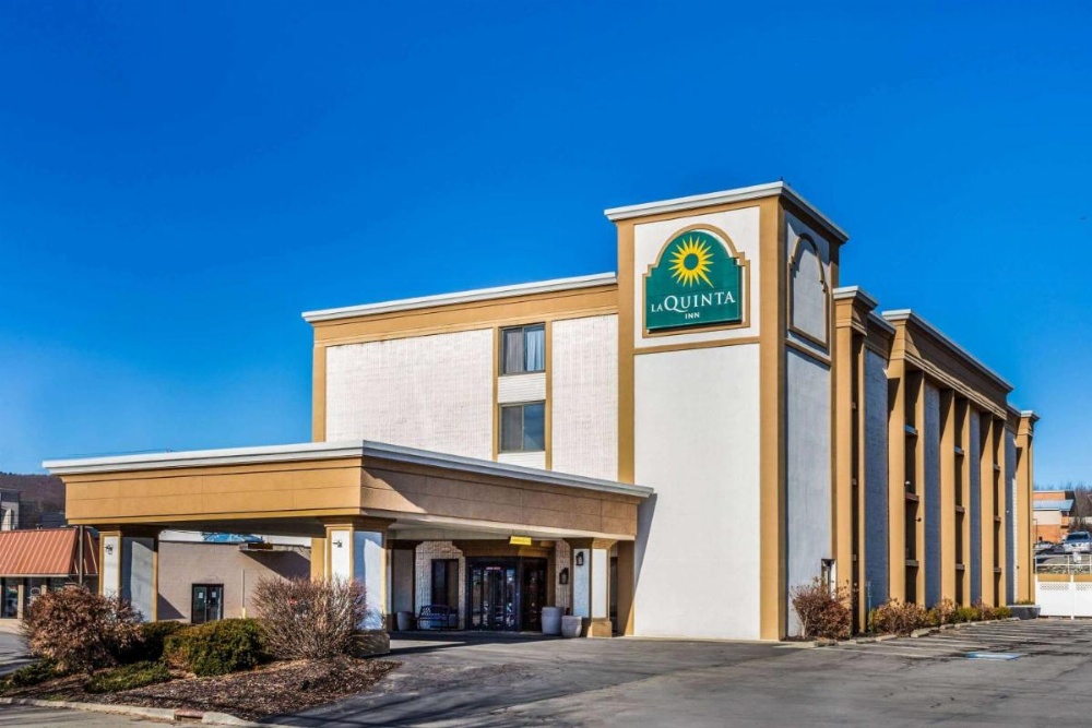La Quinta Inn & Suites by Wyndham Binghamton - Johnson City Image 46