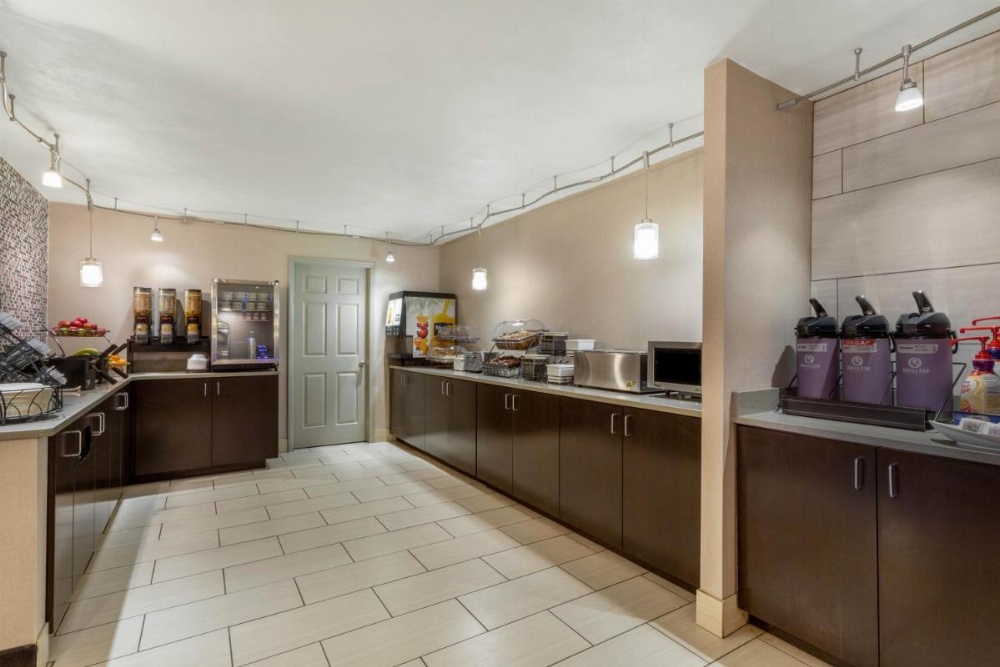 La Quinta Inn & Suites by Wyndham Binghamton - Johnson City Image 6